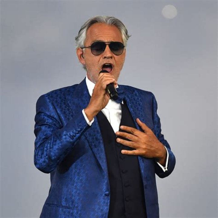 Andrea Bocelli biografía, edad, altura, esposo, net worth, familia