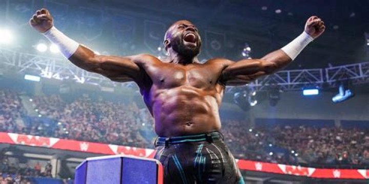 Apollo Crews biografía, edad, altura, esposo, net worth, familia