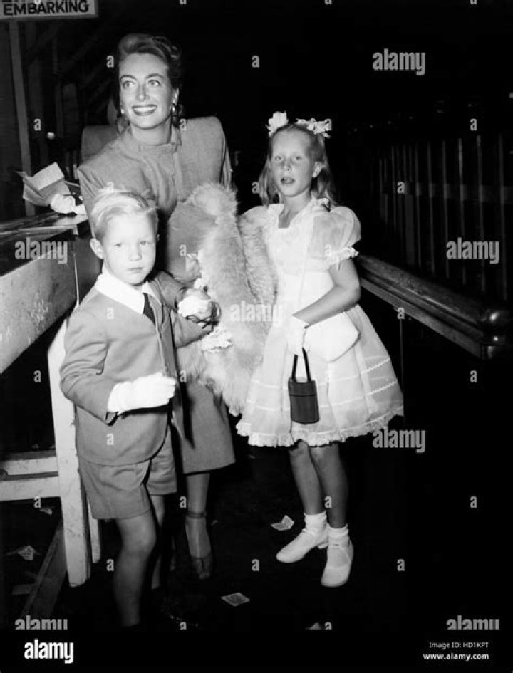 Christopher Crawford Biography, Age, Height, Wife, Net Worth, Family