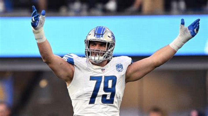 John Cominsky Biography, Age, Height, Wife, Net Worth, Family