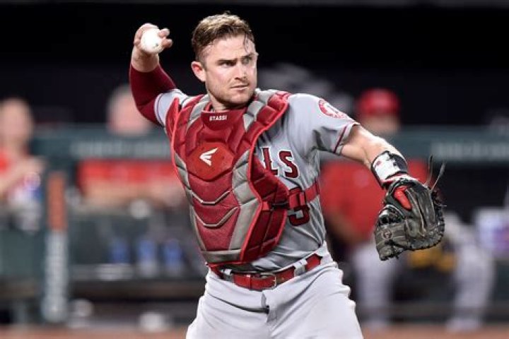 Max Stassi Biography, Age, Height, Wife, Net Worth, Family