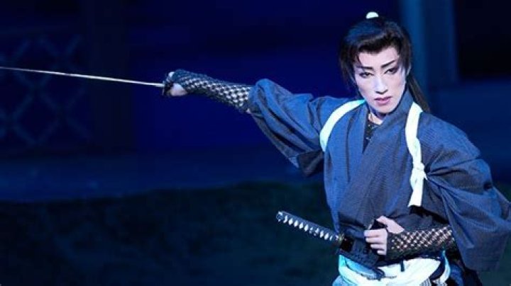 Natsuki Mizu Biography, Age, Height, Husband, Net Worth, Family