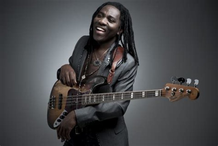 Richard Bona Biography, Age, Height, Wife, Net Worth, Family