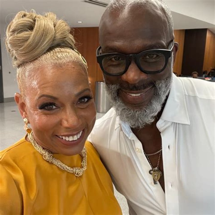 Rolonda Watts Biography, Age, Height, Husband, Net Worth, Family