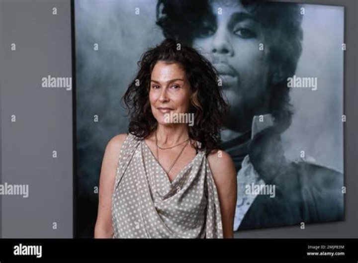 Susannah Melvoin Biography, Age, Height, Husband, Net Worth, Family