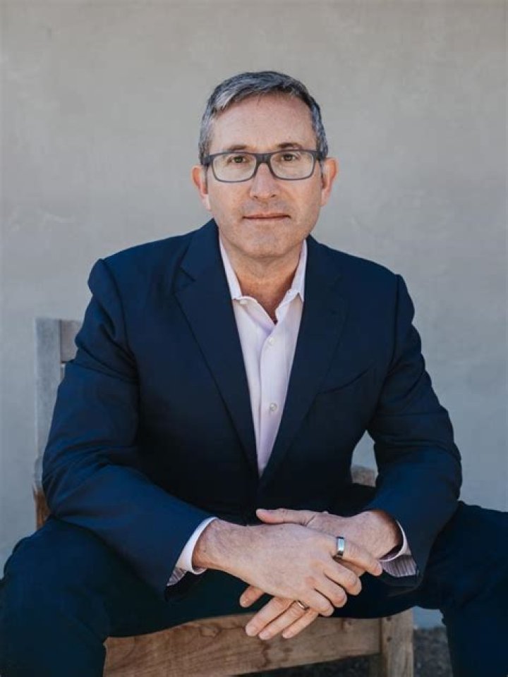 Tom Hale Biography, Age, Height, Wife, Net Worth, Family